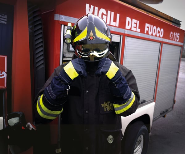 Guide sur les différents gants de pompiers